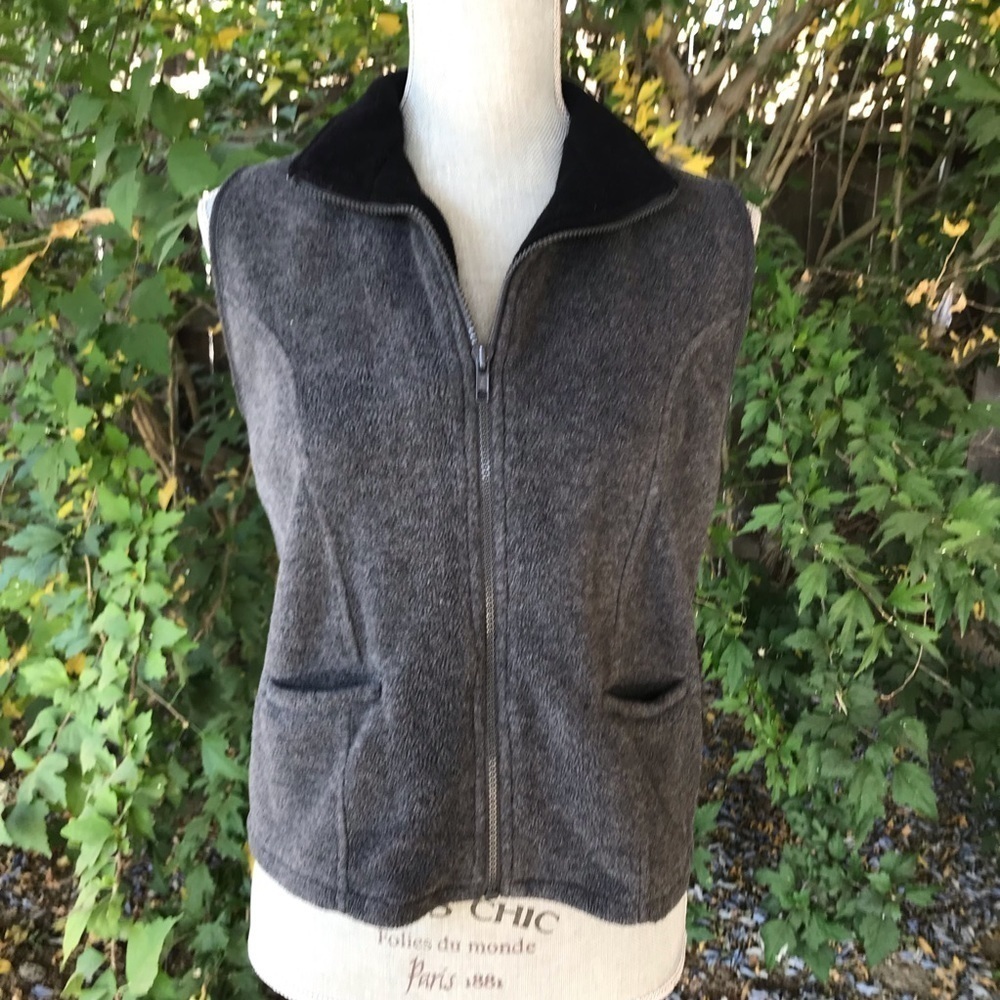 Sonoma Gray Black Zip Up Fleece Vest Size Small